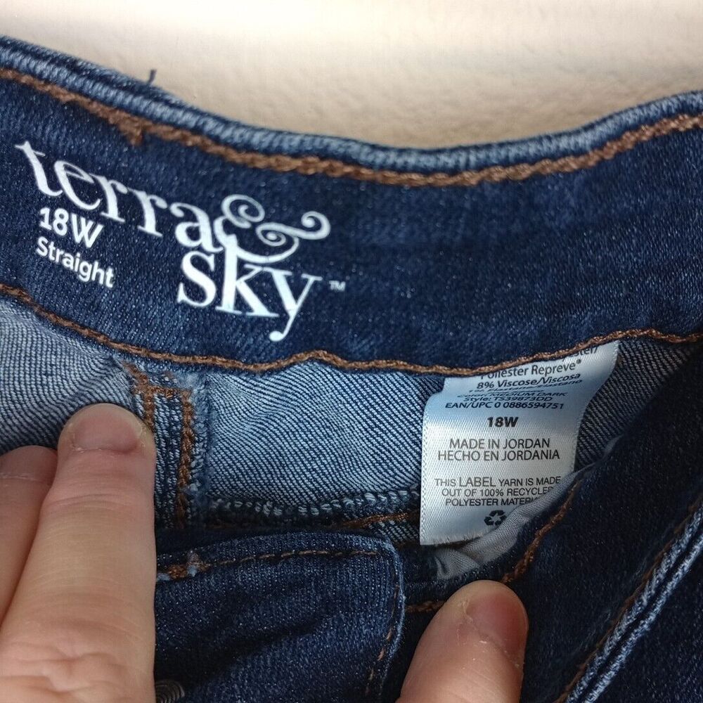 Terra & Sky womens plus size 18W straight Leg jeans medium wash Stretch - Picture 3 of 7